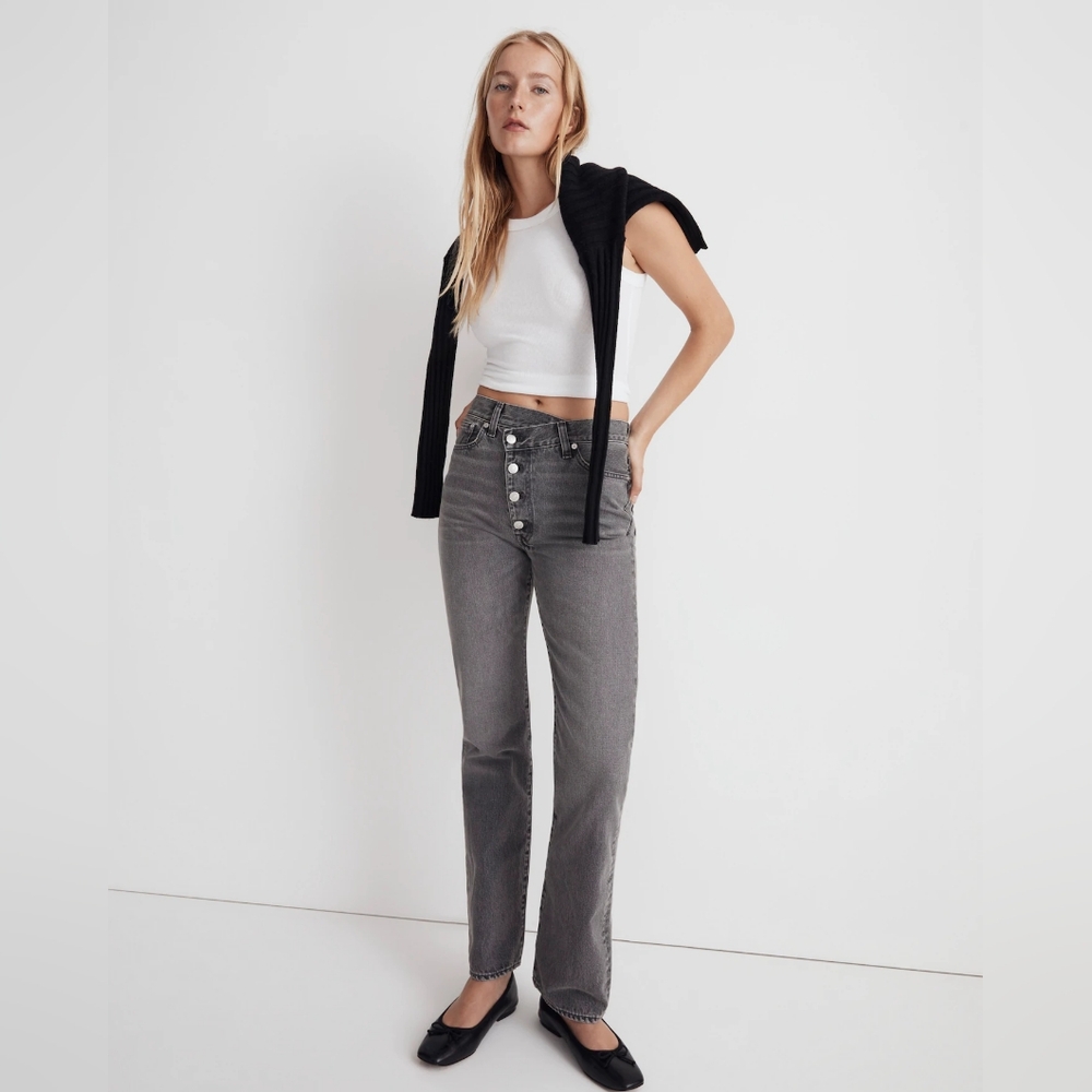 NWT The '90s Straight Jean